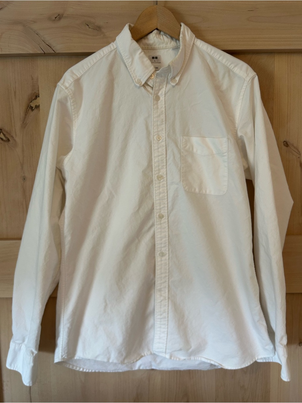 Uniqlo Men's White Button-Down Oxford Shirt, size Large